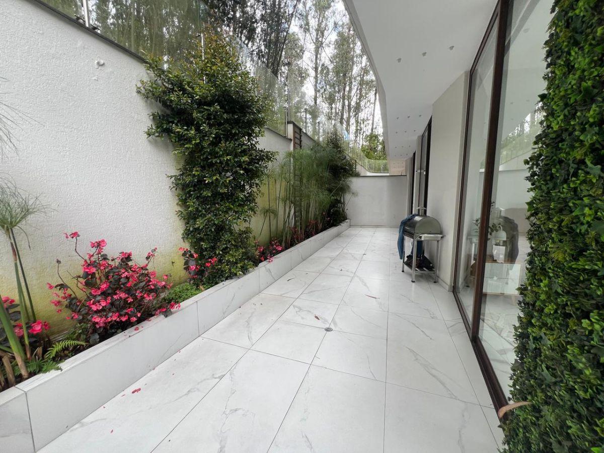 Departamento en Venta con Terraza y Patio - Jardines del Batan — imagen 5