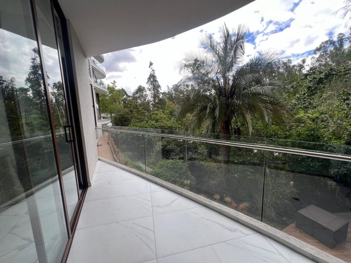 Departamento en Venta con Terraza y Patio - Jardines del Batan — imagen 4