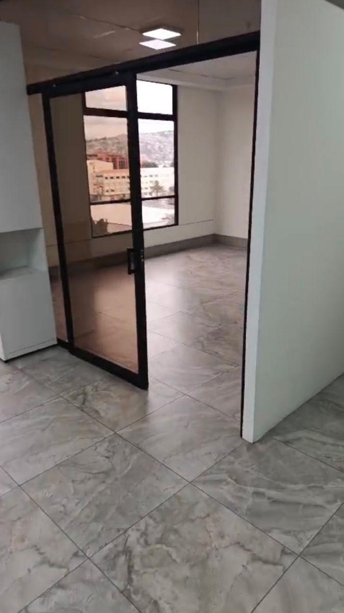 Vendo Oficina en Edificio Corporativo Sector Swiss Hotel — imagen 8