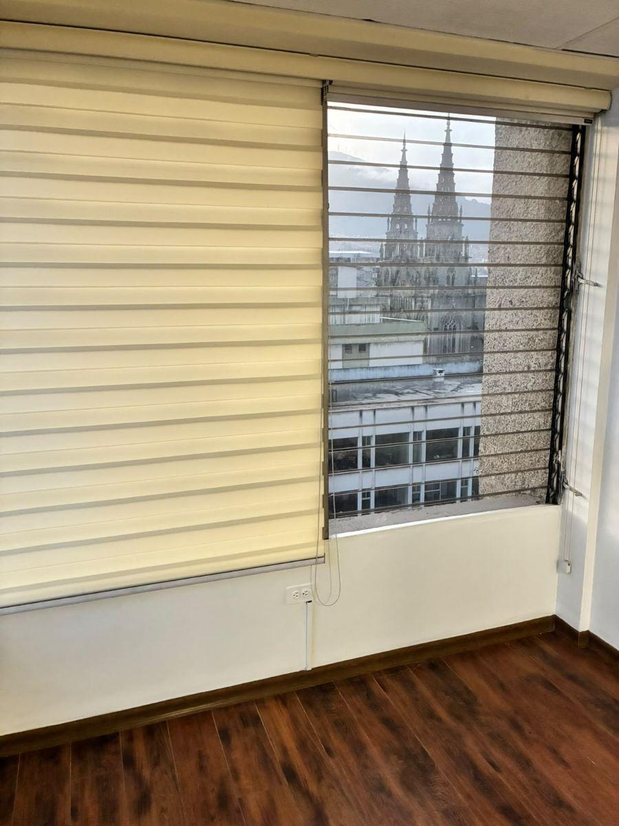Oficina Comercial de 53 m² en Venta en La Amazonas con Vista Sector Centro Norte — imagen 6