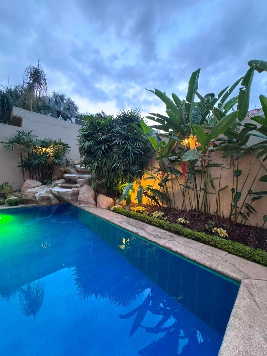 Laguna Club - Exclusiva Casa en Venta y Alquiler con Piscina - Via a La Costa, Guayas — imagen 9