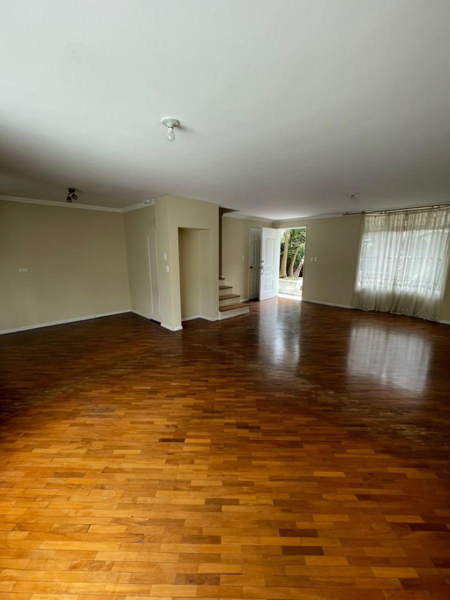 Hermosa Casa en Conjunto Jardines de Carcelén de 133 m — imagen 8