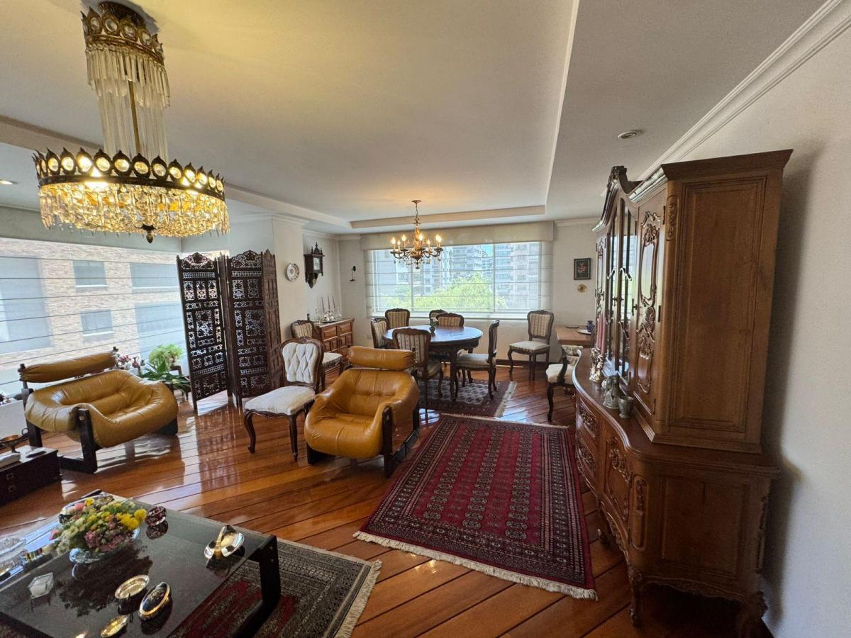 Departamento Tres Dorm. en Venta en La Carolina — imagen 8