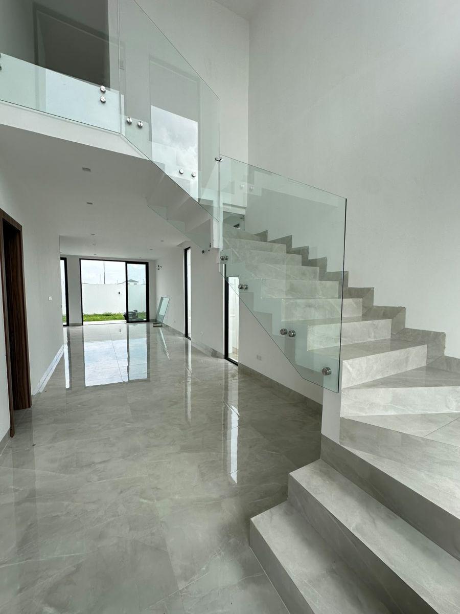 Casa de Estreno de Venta Isla Celeste Samborondon 4 Dorm., Guayas — imagen 5