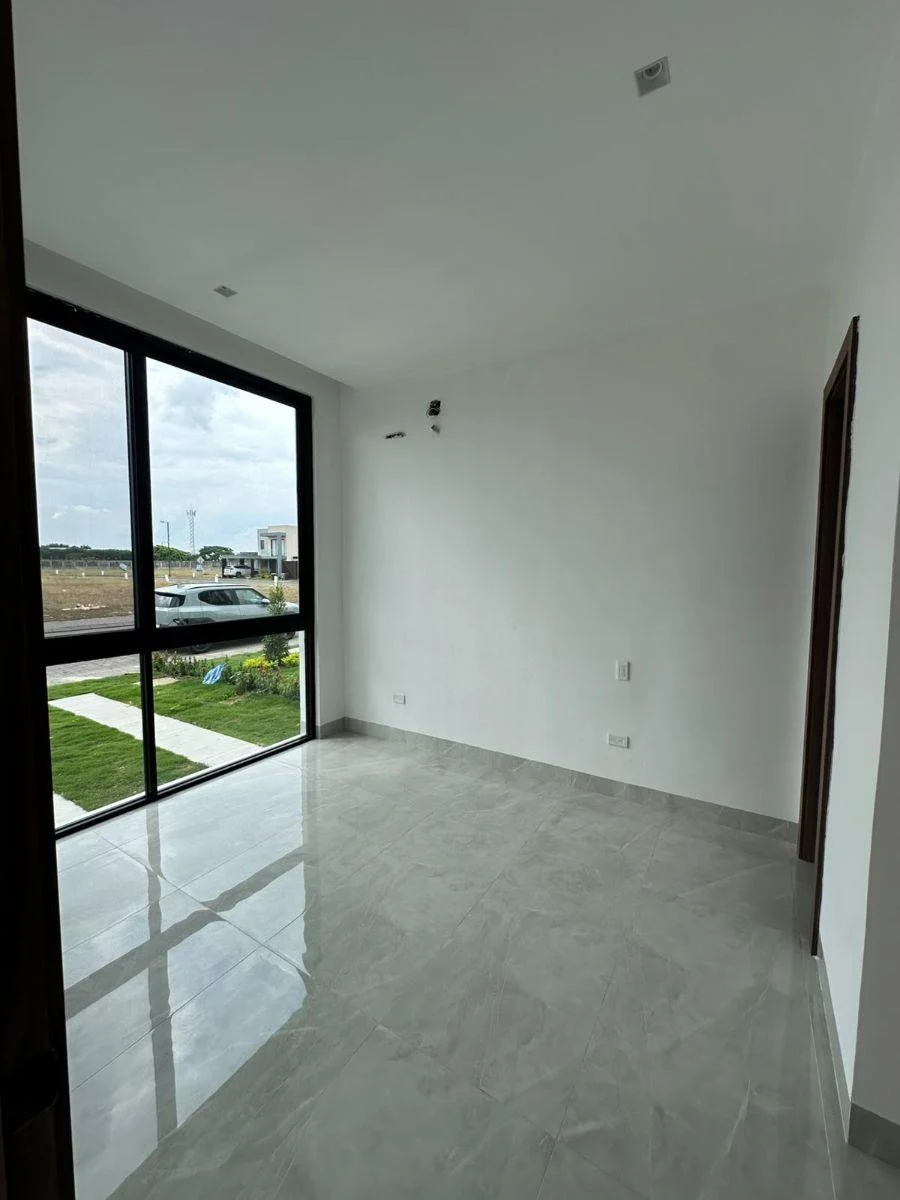 Casa de Estreno de Venta Isla Celeste Samborondon 4 Dorm., Guayas — imagen 3
