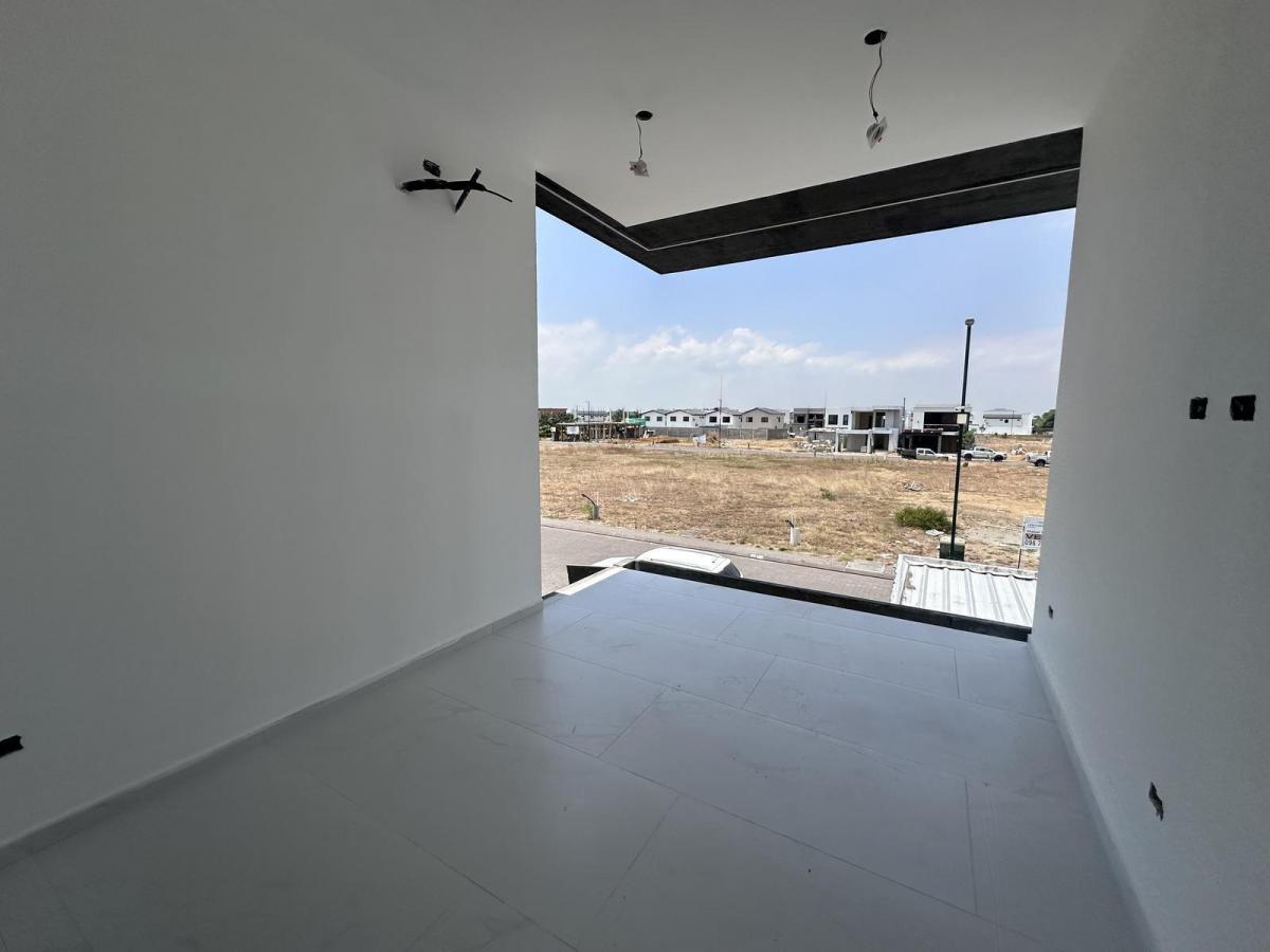 Venta de Casa en Ciudad Celeste, Isla Celeste Ad, Guayas — imagen 9