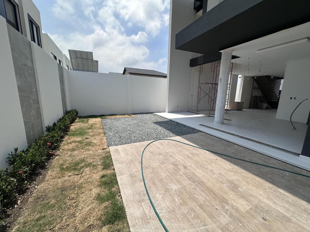 Venta de Casa en Ciudad Celeste, Isla Celeste Ad, Guayas — imagen 8