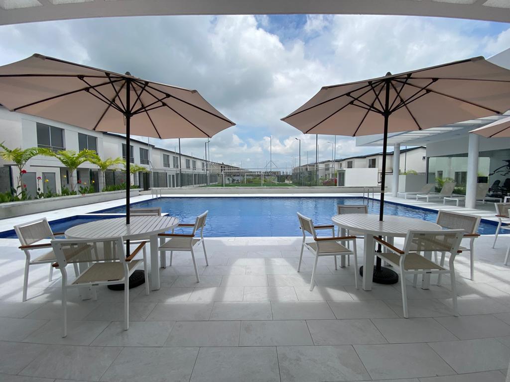 Hermosa Casa en Venta de Estreno Millenium Village/casa Laguna - Amparo Marín, Guayas — imagen 10