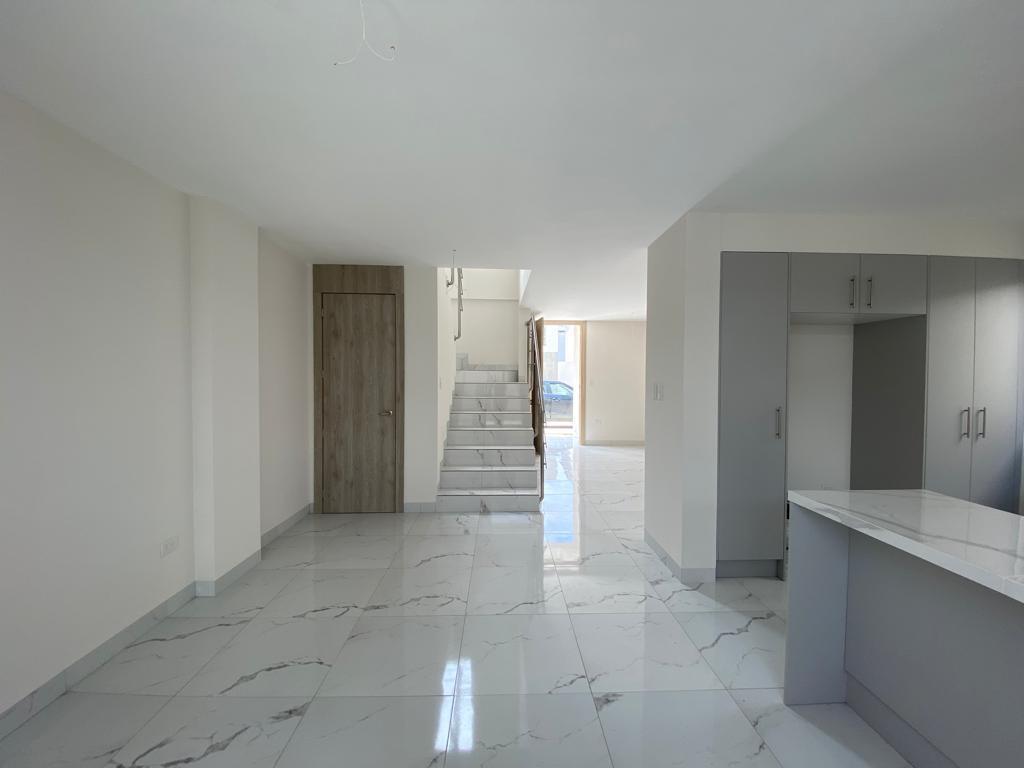 Hermosa Casa en Venta de Estreno Millenium Village/casa Laguna - Amparo Marín, Guayas — imagen 3