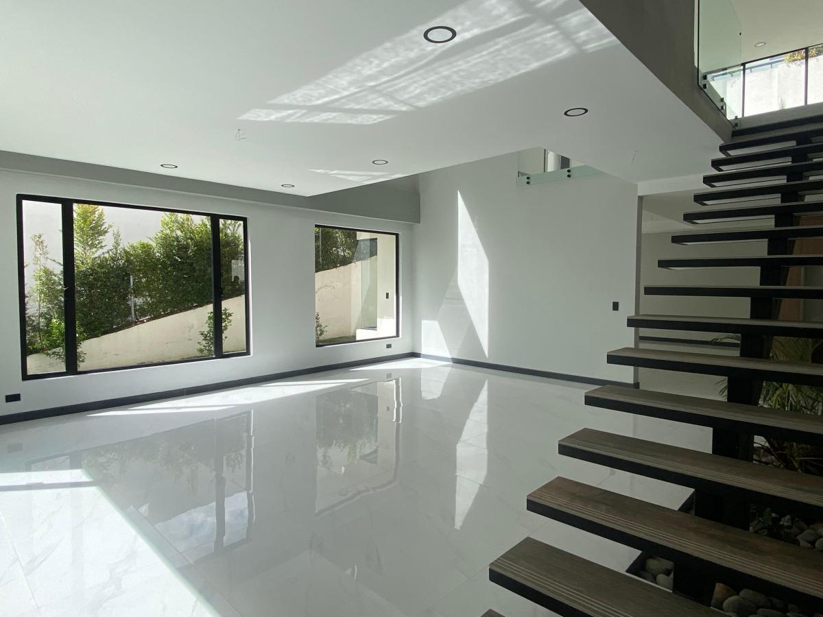 Casa en Venta, Independiente, Urbanización Privada en Puembo Piscina Canchas y Seguridad 24/7 — imagen 9