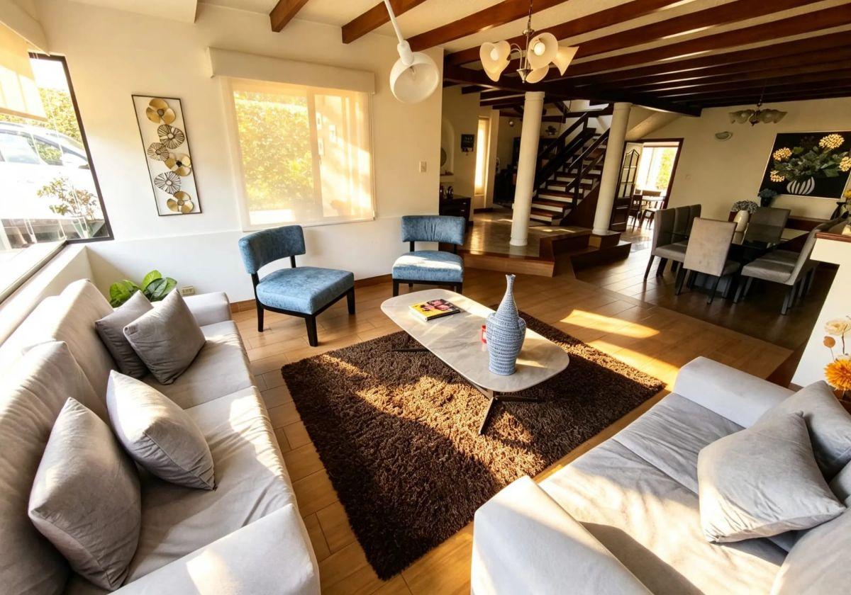 Casa en Venta Dentro de Urbanización Residencial con Amplio Terreno y Excelente Distribución — imagen 8