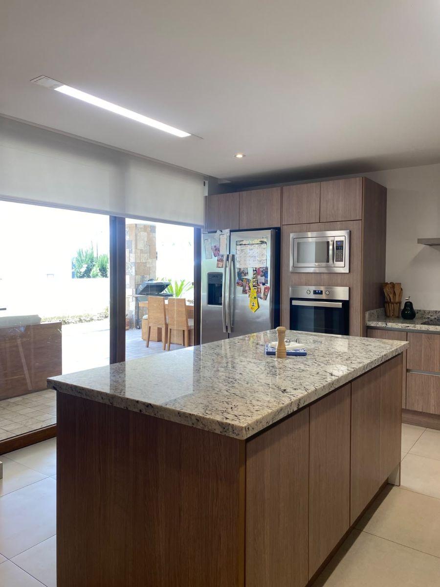 Departamento de 196 m² con 3 Dorm. en Venta en Cumbayá con Jardín — imagen 3