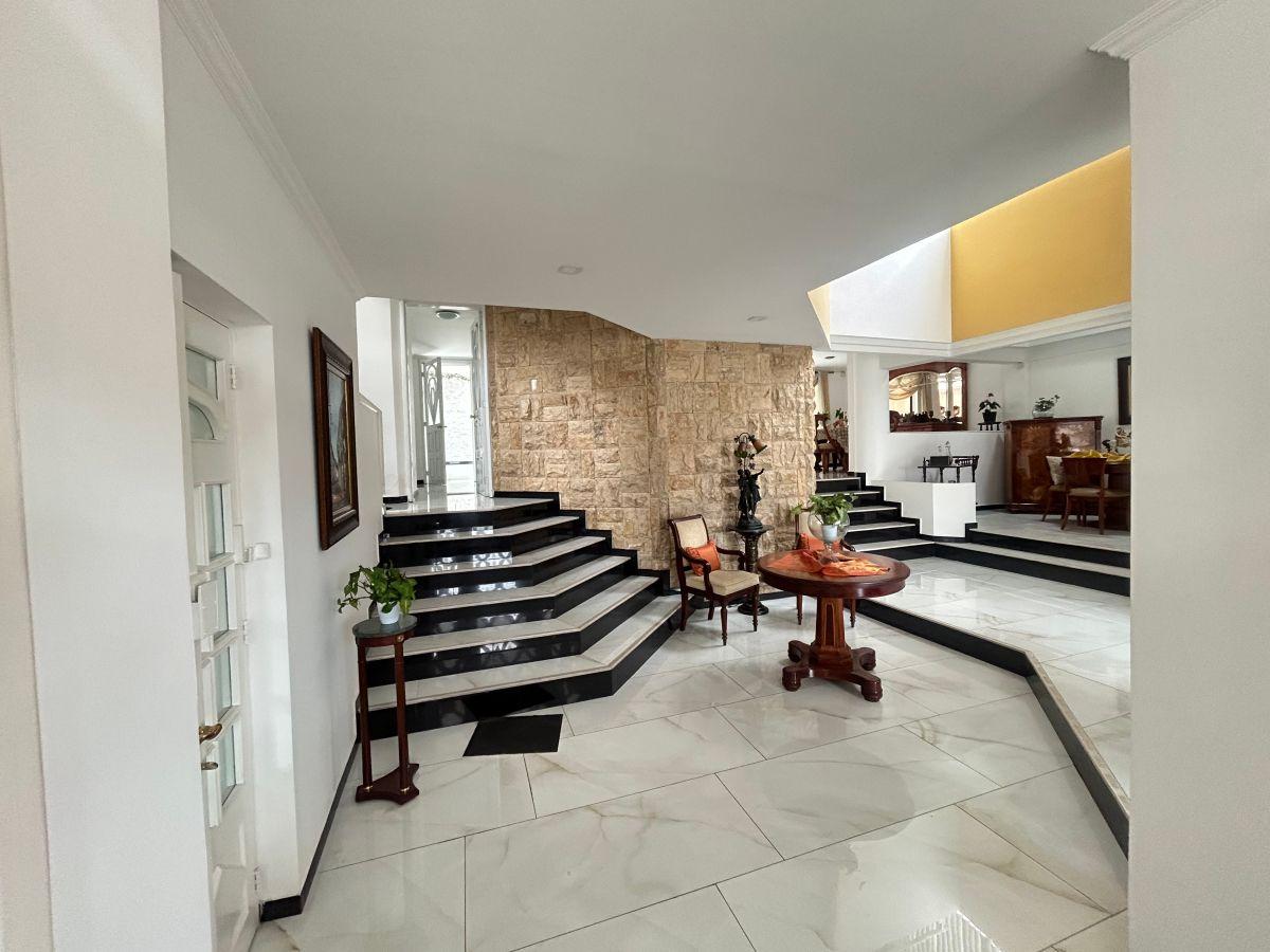 Venta El Bosque Elegante Amplia Casa Cuatro Dorm. Terraza Vista — imagen 7