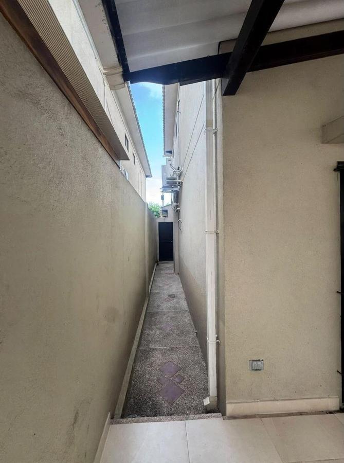 Casa en Venta en Bosques de La Costa, Amplio Patio y Exelentes Acabado, Guayas — imagen 5