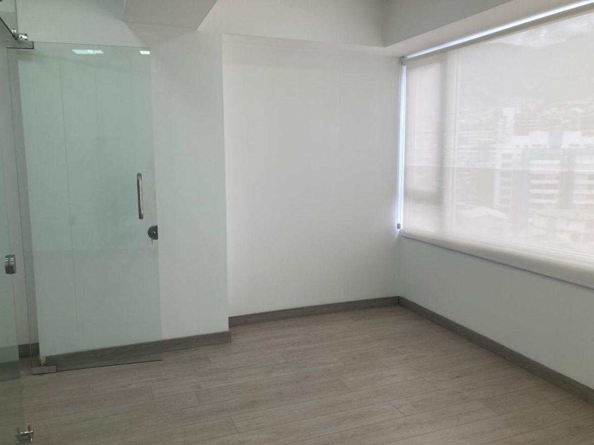 Oficina Venta 49 m² con Parqueadero – La Carolina — imagen 7