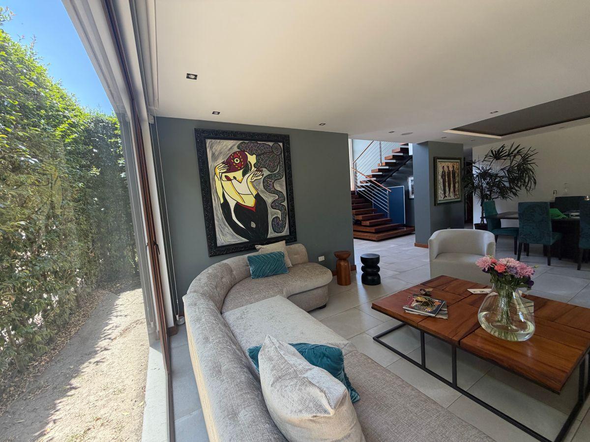 Vendo o Rento Espectacular Casa, Lujo Moderna, Terreno 770 m², Construcción 305 m² Nayón Urbanización — imagen 5