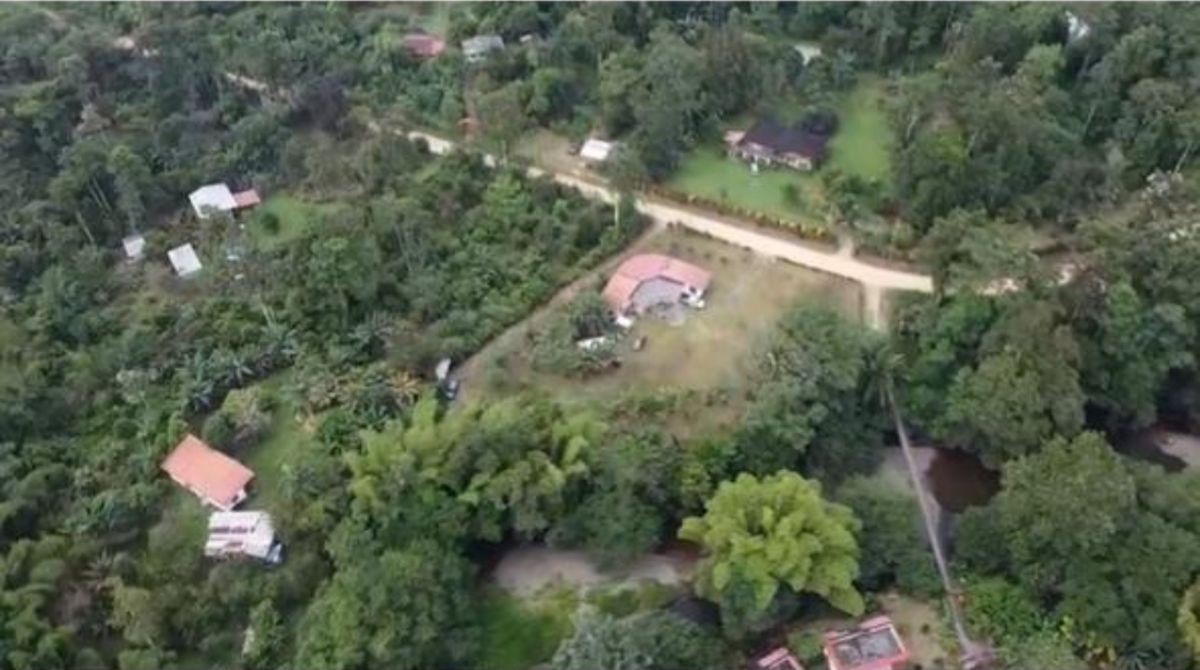 Venta de Hermosa Quinta Junto Al Rio Caoni, Planita — imagen 8