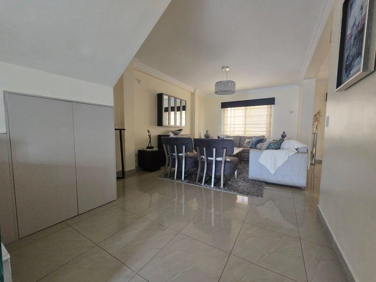 Venta de Hermosa y Remodelada Casa en Villa Club, Guayas — imagen 5