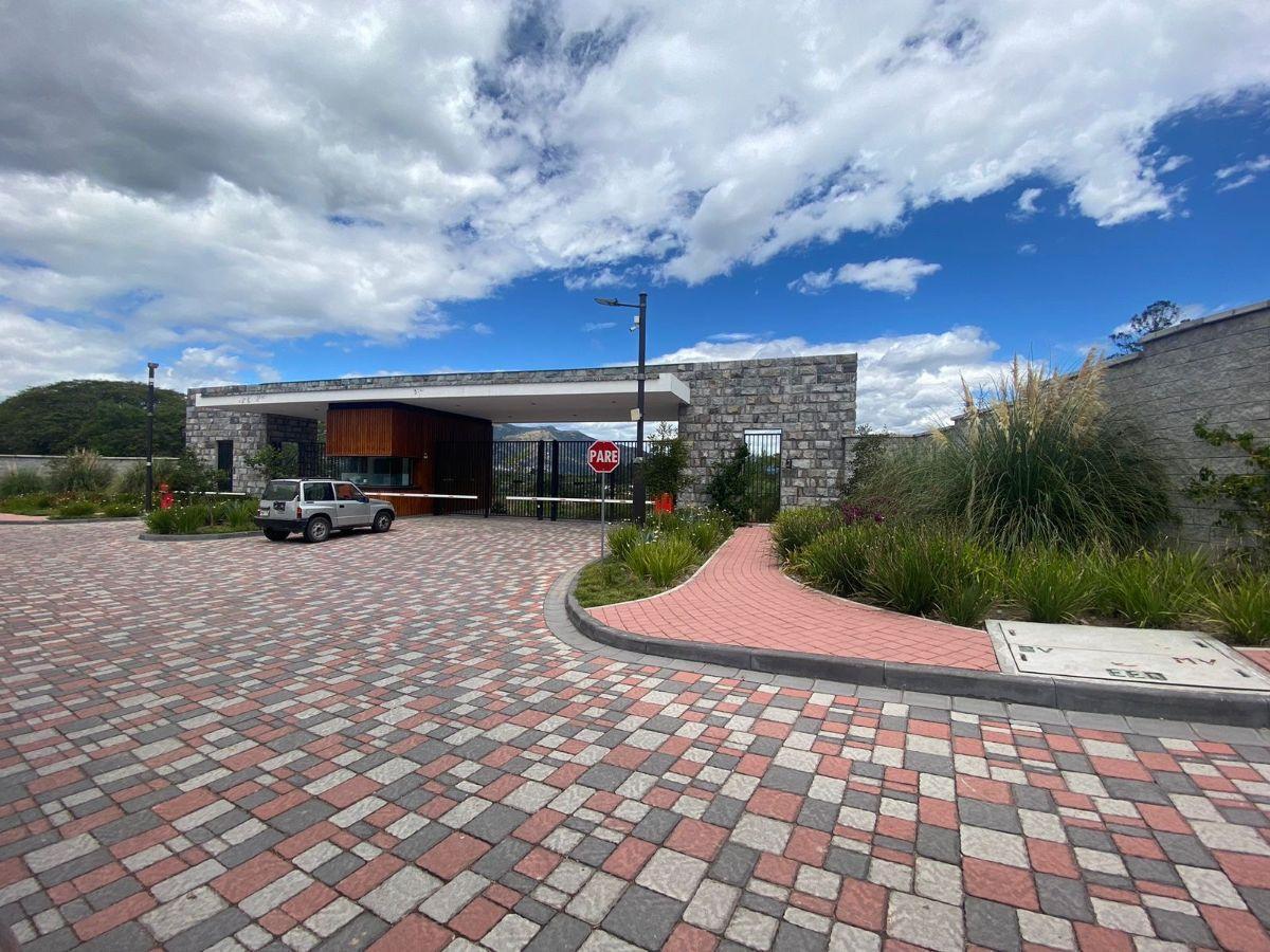 Vendo Lote en Tumbaco Urbanización de Lujo, Precio de Oportunidadad — imagen 6
