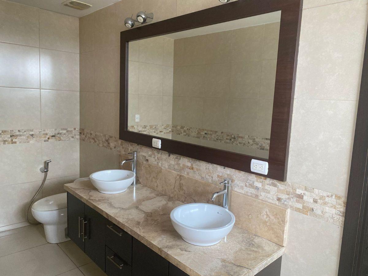 Lindo Departamento con Espectacular Vista Al Rio, 3 Dorm. con Sus Baños, Piscina, Gimnasio. Guayas — imagen 5