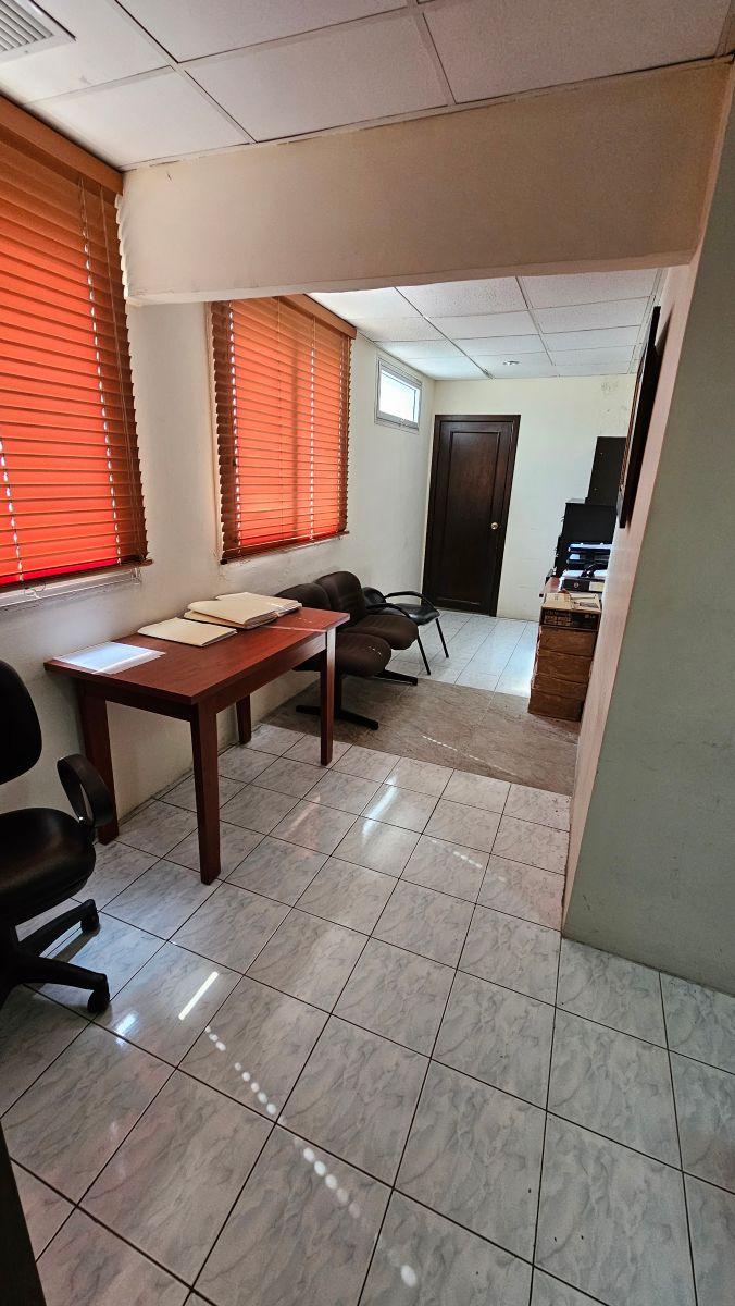 Oficina en Venta, Edificio Torres de La Merced, Centro de Guayaquil. Guayas — imagen 4