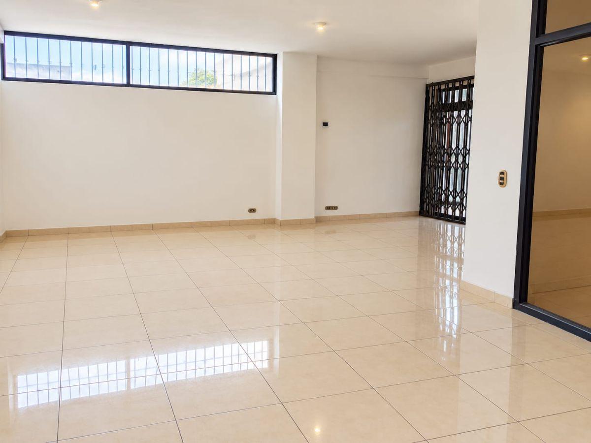 Edificio Multifamiliar Rentera de 3 Pisos Mas Terraza en La Cumbre Ceibos de 600 m², Guayas — imagen 8