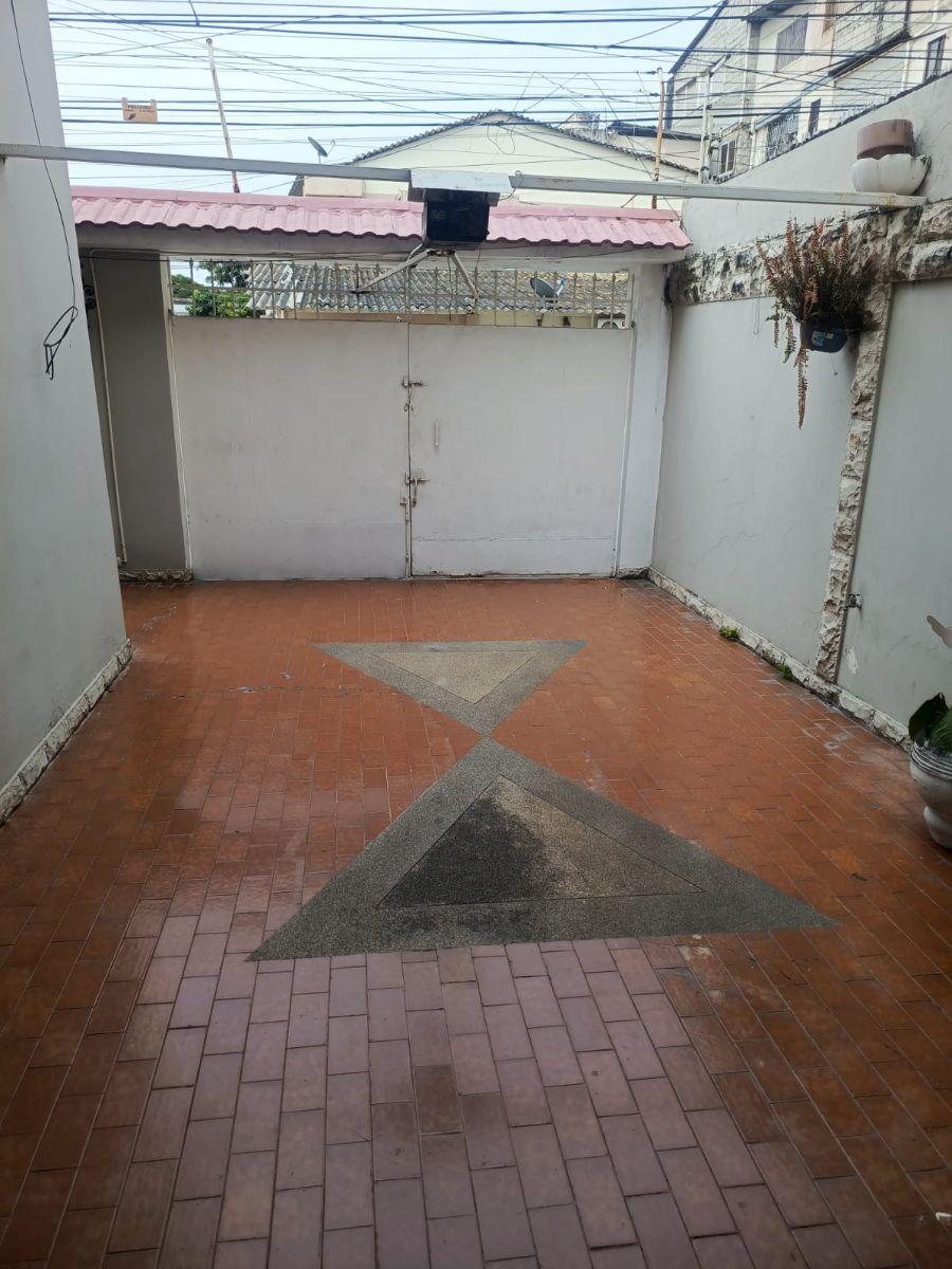 Vende Casa con Suite en Cdla. La Saiba X. A. Guayas — imagen 10