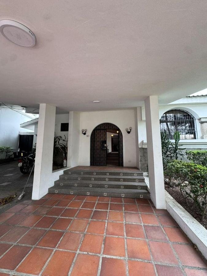 Casa de Venta en Los Parques – 4 Dorm., Piscina y Suite Independiente, Guayas — imagen 10