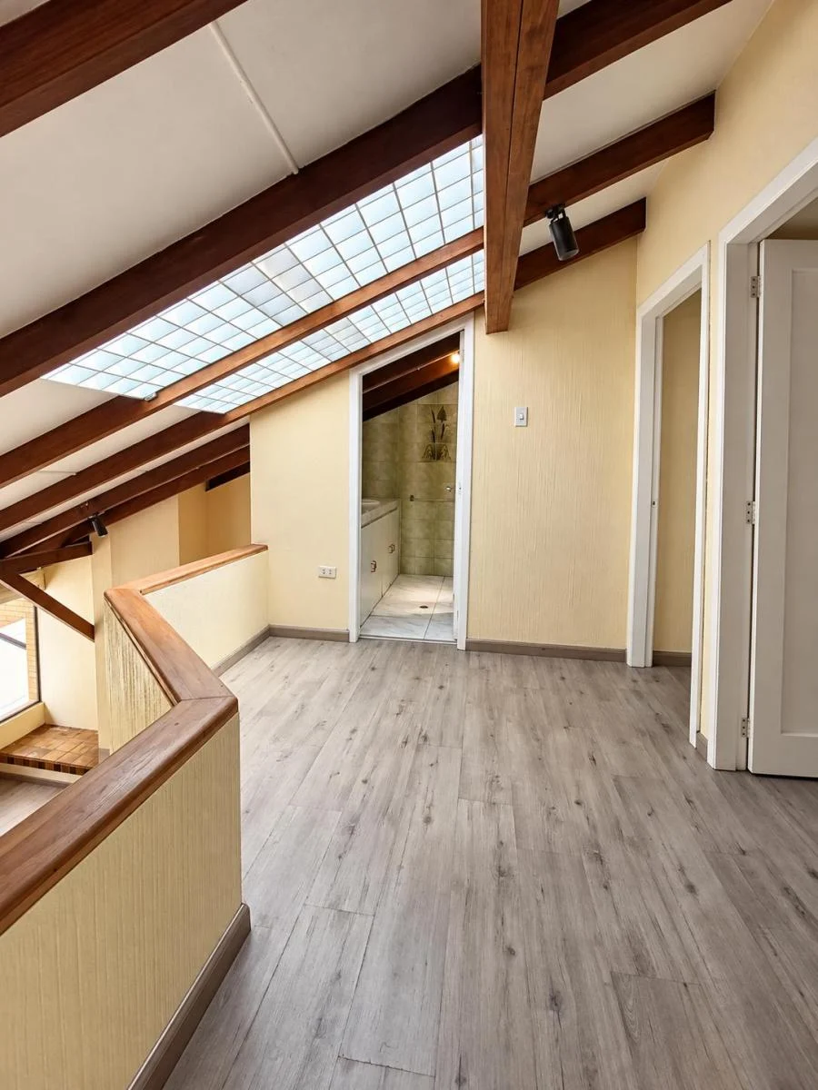Vendo Amplio Duplex de 2 Habitaciones en La Gaspar de Villarroel — imagen 10