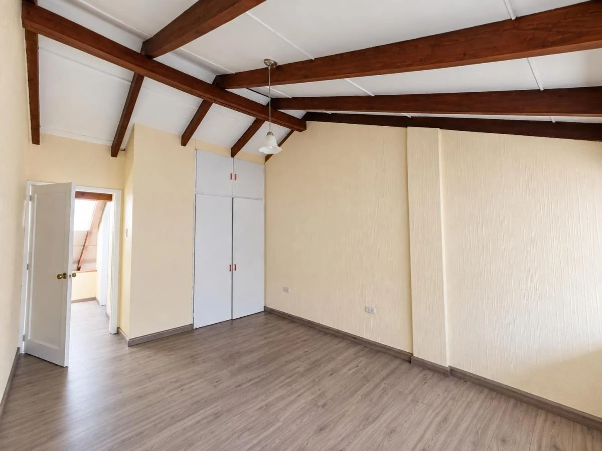 Vendo Amplio Duplex de 2 Habitaciones en La Gaspar de Villarroel — imagen 9