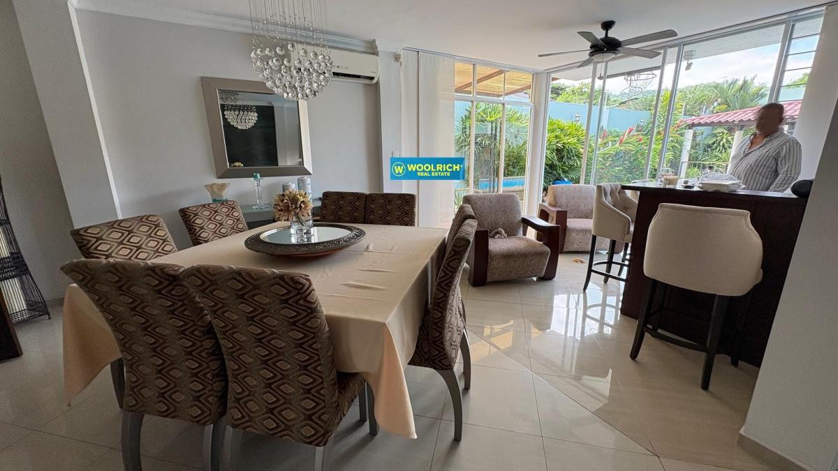 Portal Al Sol, Vendo Casa con Doble Terreno, 4 Dorm c/u Bano, Piscina, Terraza, Guayas — imagen 8
