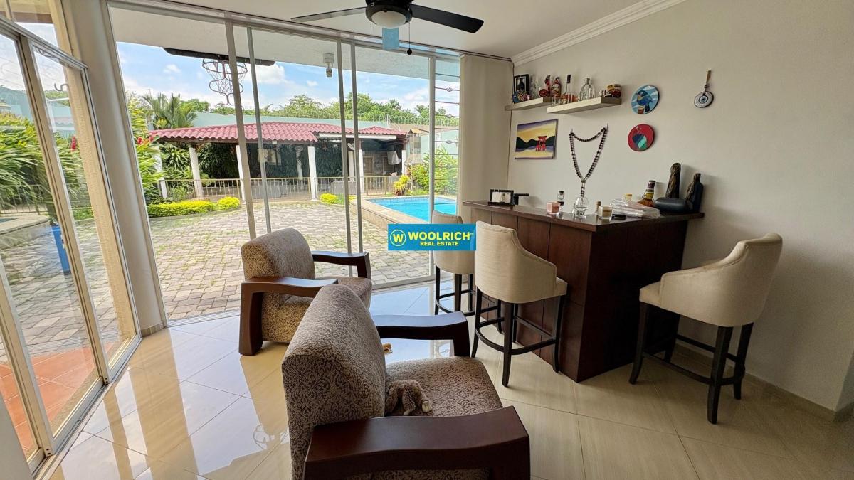Portal Al Sol, Vendo Casa con Doble Terreno, 4 Dorm c/u Bano, Piscina, Terraza, Guayas — imagen 4