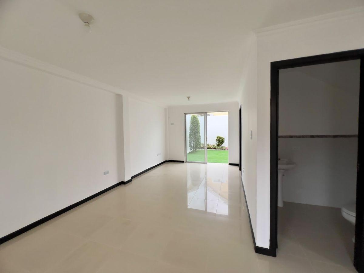Vendo Casa de 3 Dorm. - Urbanización Marina D’or Park, Guayas — imagen 9