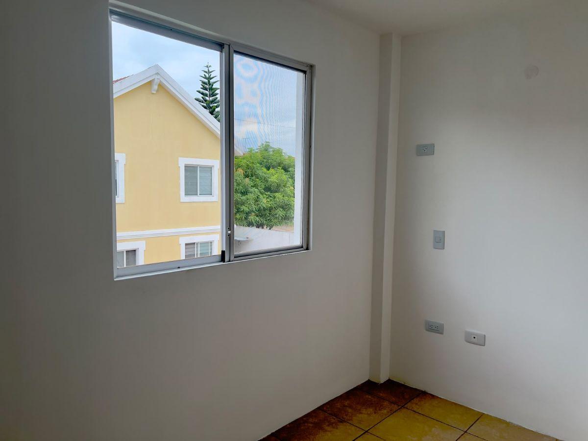 Vendo Casa de 3 Dorm. - Urbanización Marina D’or Park, Guayas — imagen 4