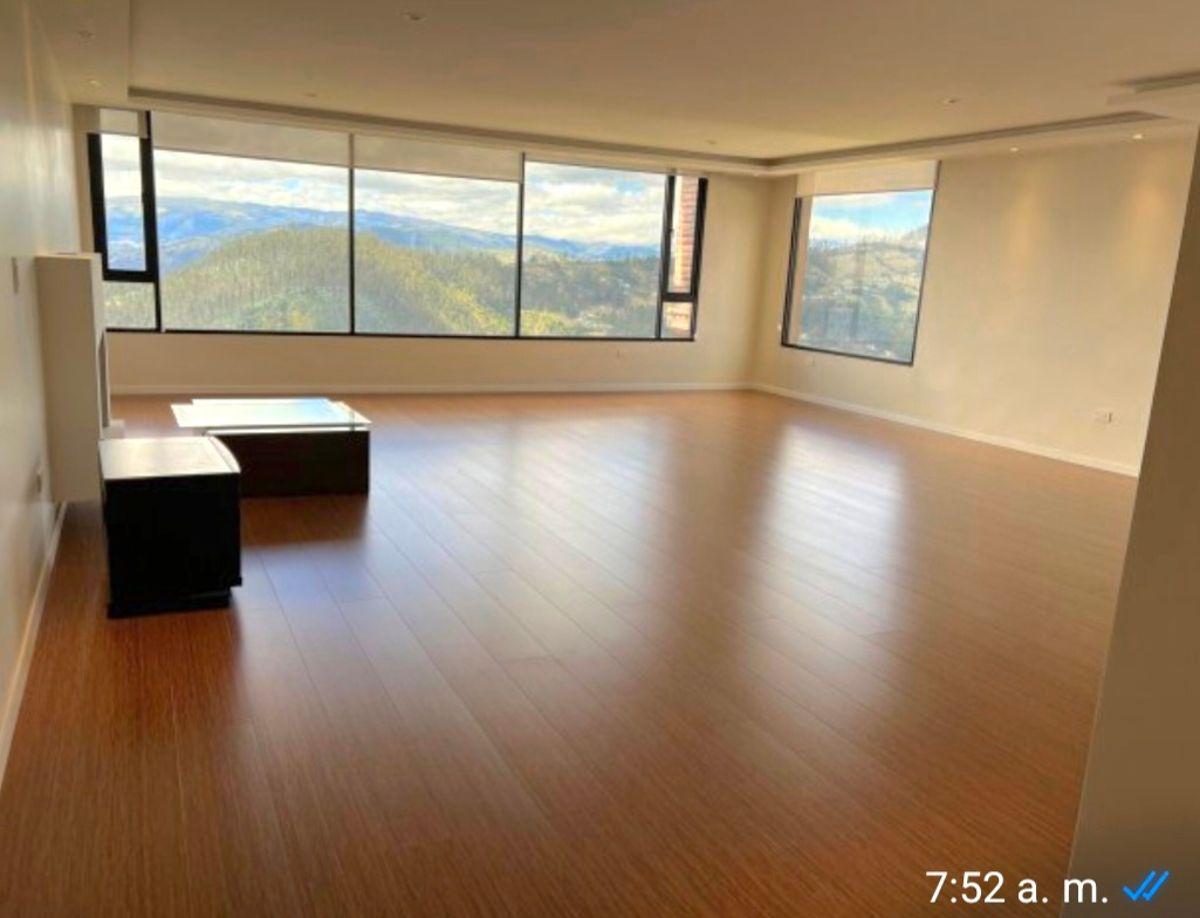 Vendo Departamento con Vista Espectacular - Sector González Suárez — imagen 8