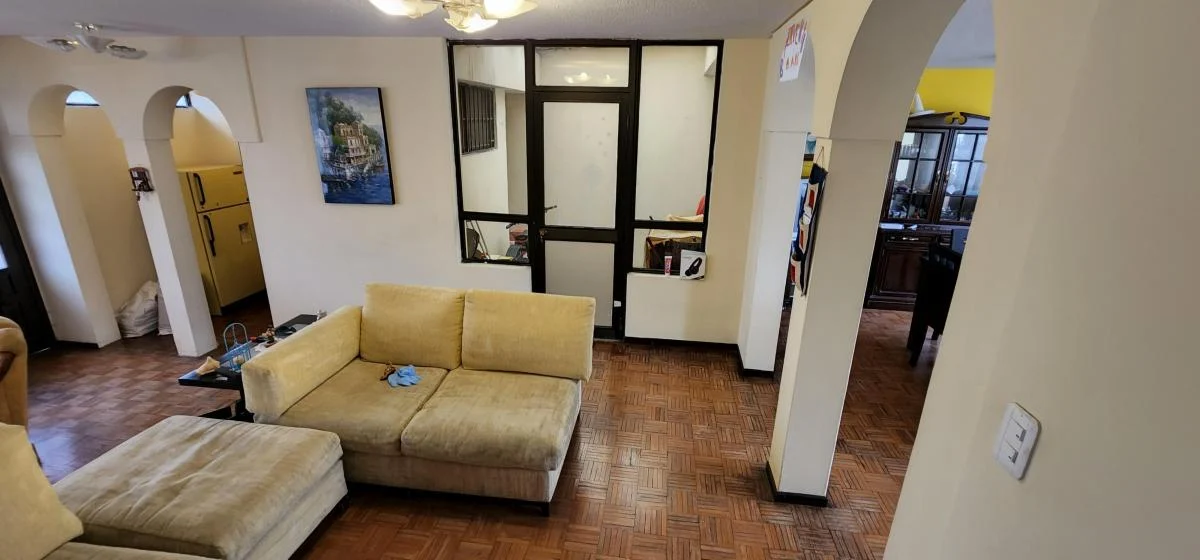 Venta Casa Centro Norte Sector El Pinar Amplia con Terreno Grande Posterior 4 Dorm. 430 Mt — imagen 6