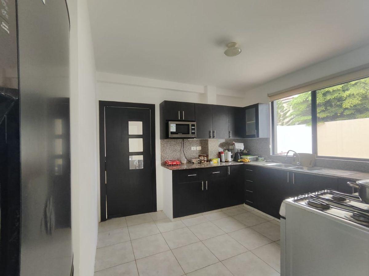 Venta Casa con 4 Habtc. en Ciudad Celeste - Y. Vásquez, Guayas — imagen 5