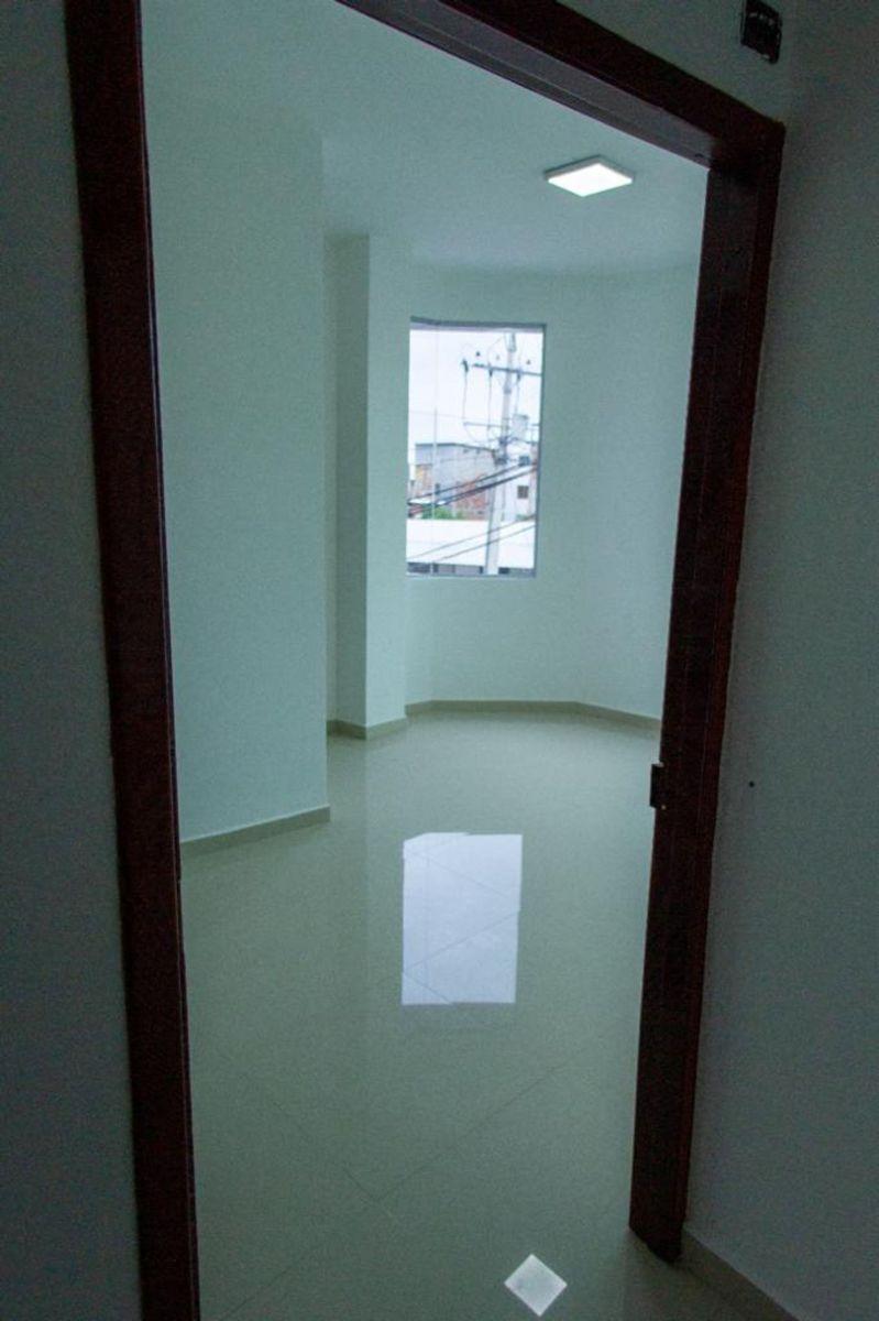 Edificio Comercial de Venta en Tarqui Manta, Manabí — imagen 6