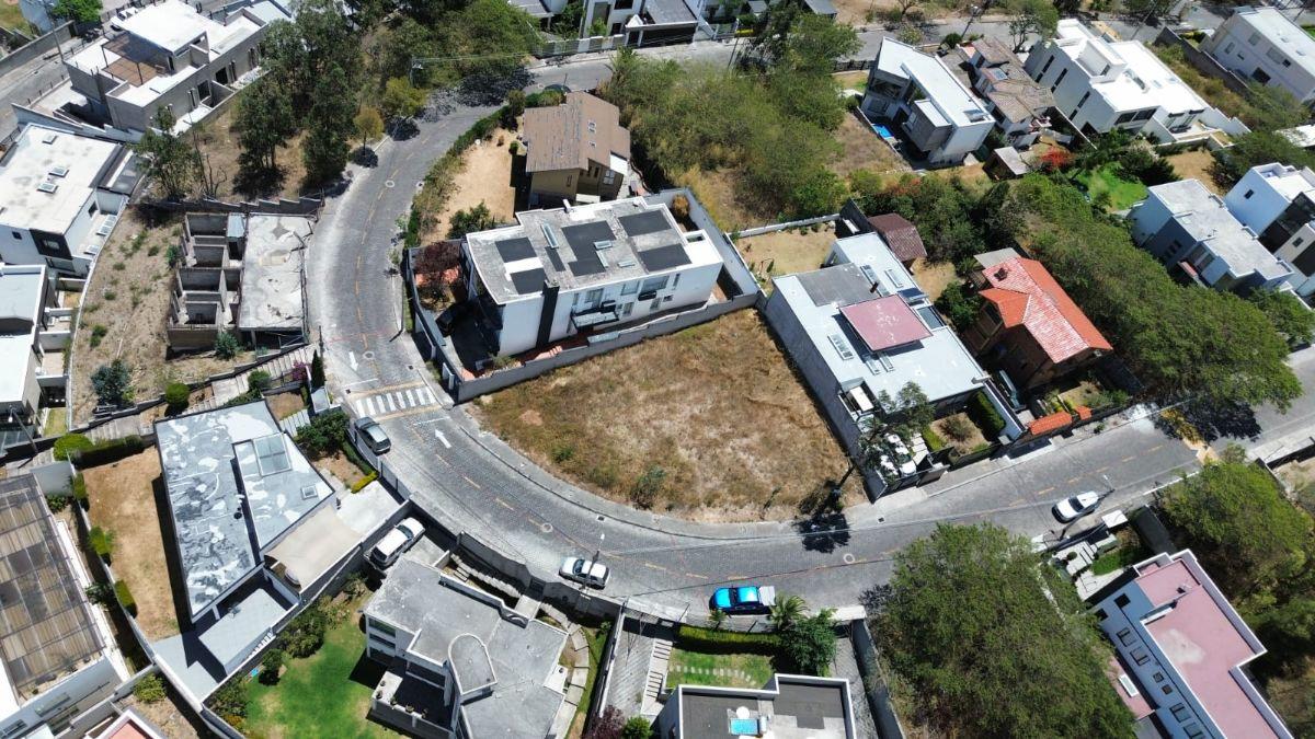 En Venta Terreno Exclusivo en Nayon, Urb Juan Montalvo — imagen 3