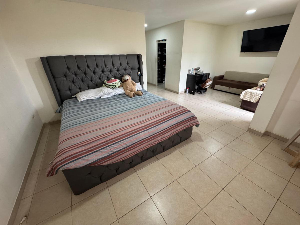 En Venta Casa de 4 Dorm. en Urb. La Romareda. Guayas — imagen 3