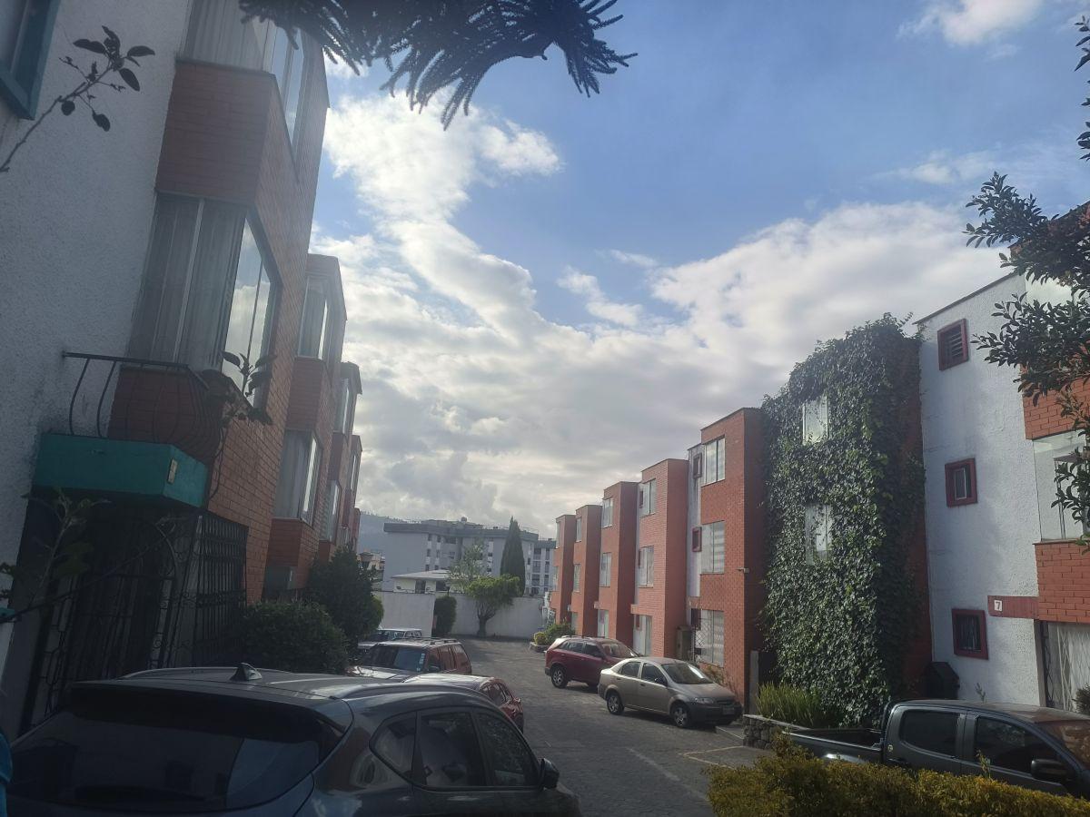 Casa de 135 m² con 5 Dorm. en Venta en El Inca — imagen 7