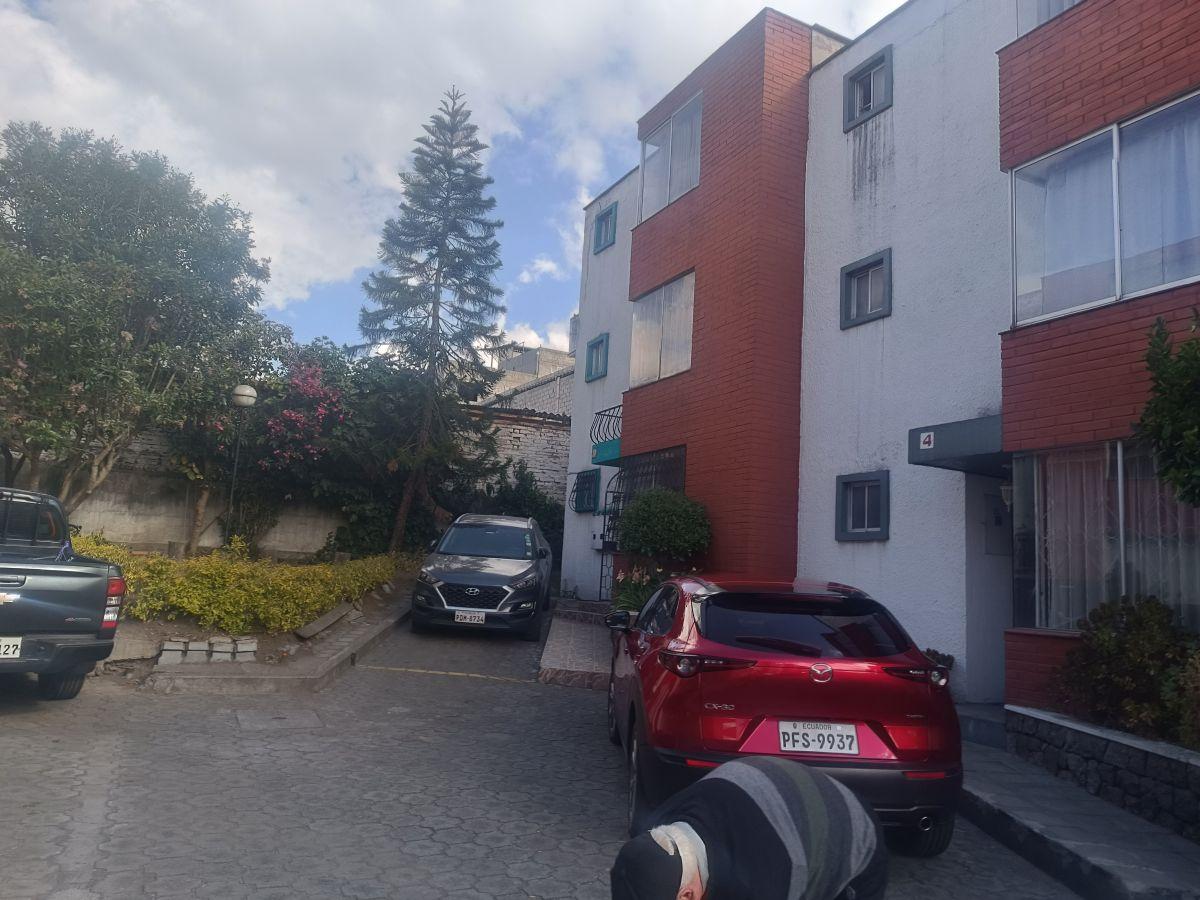Casa de 135 m² con 5 Dorm. en Venta en El Inca — imagen 4