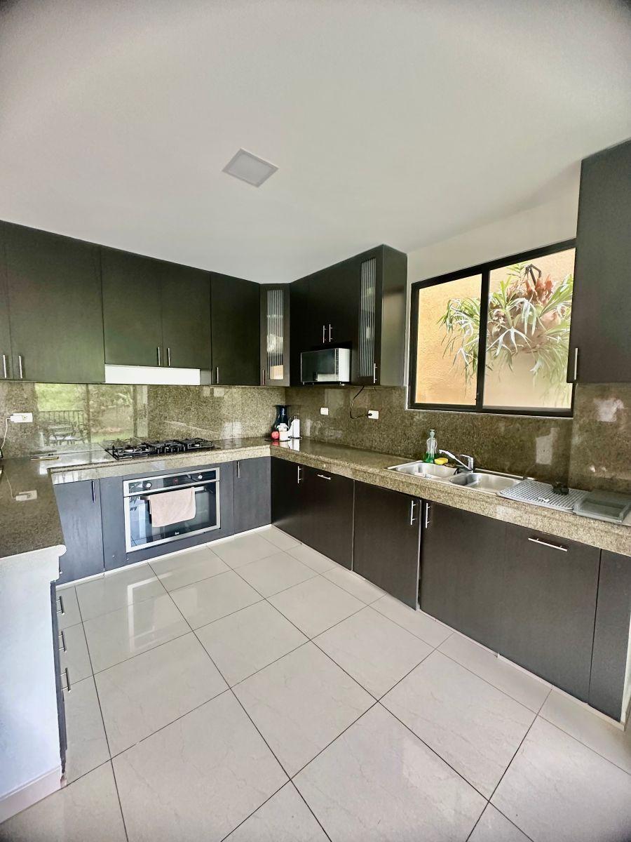 Casa de Venta en Urb. Bosques de La Costa, Guayas — imagen 4