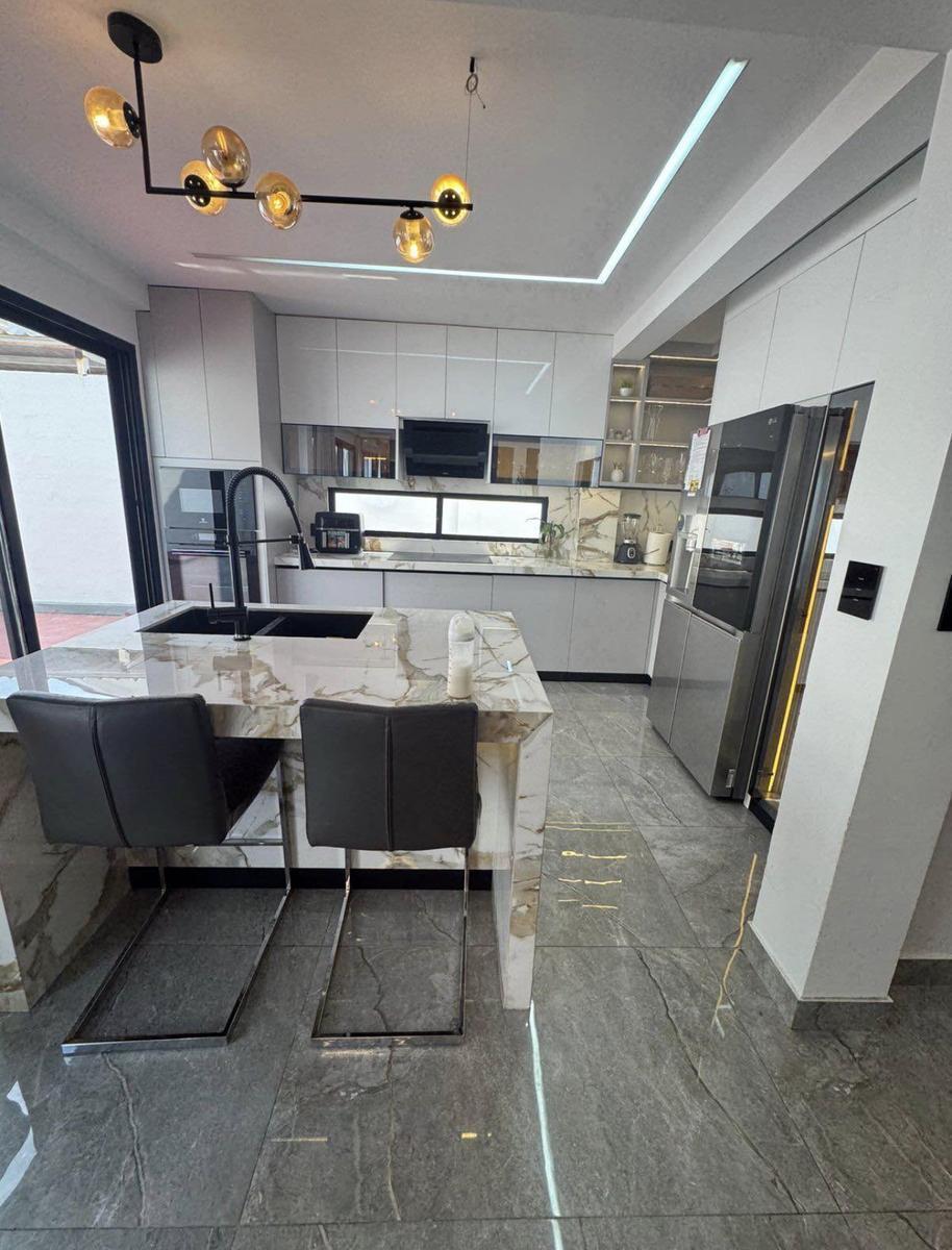 Ciudad Celeste Casa Remodelada de 3 Dorm., Guayas — imagen 8