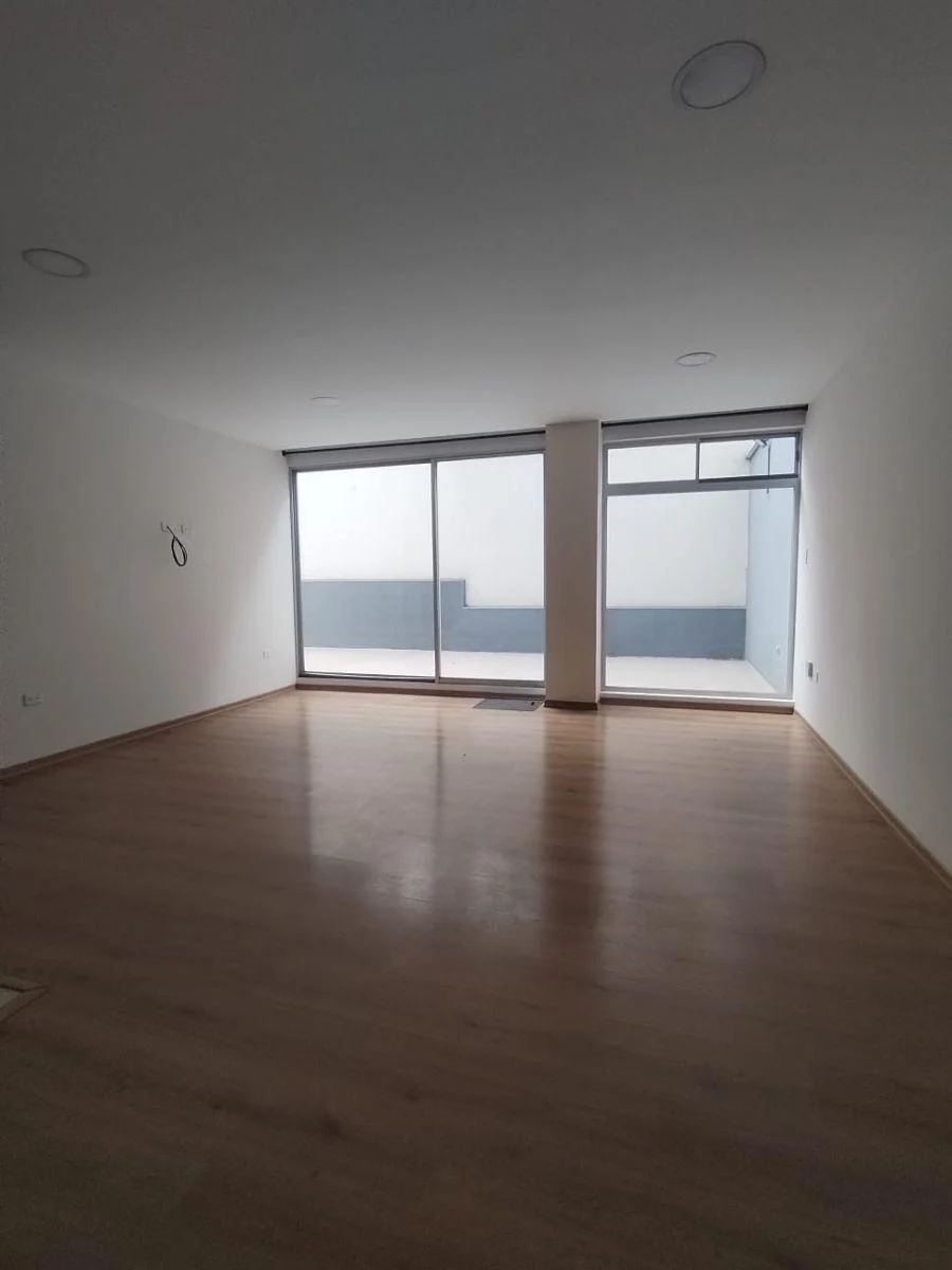 Vendo Departamento Cerca a Solca con Amplio Patio y Área de Mascotas — imagen 9