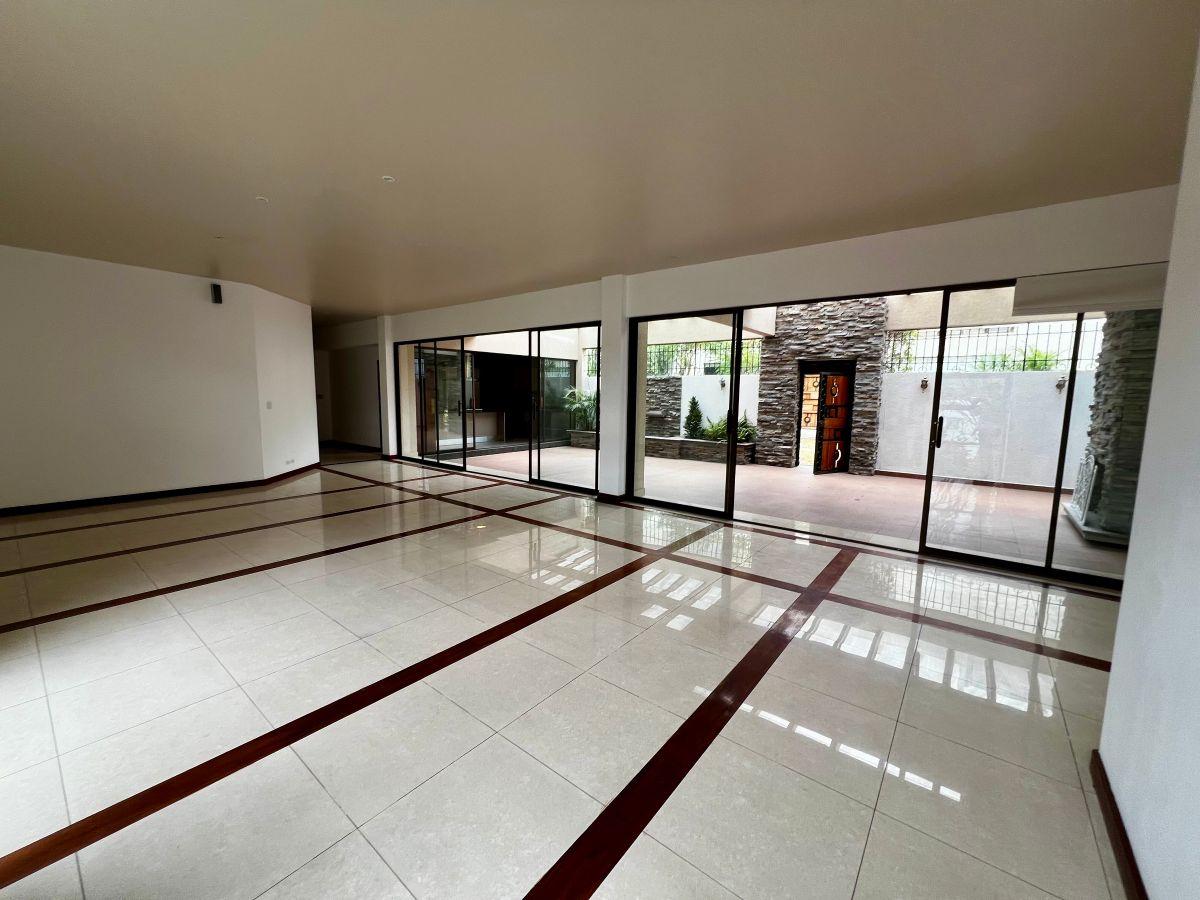 En Venta Departamento de Tres Dorm. con Terraza 318 M²– Cumbayá — imagen 10