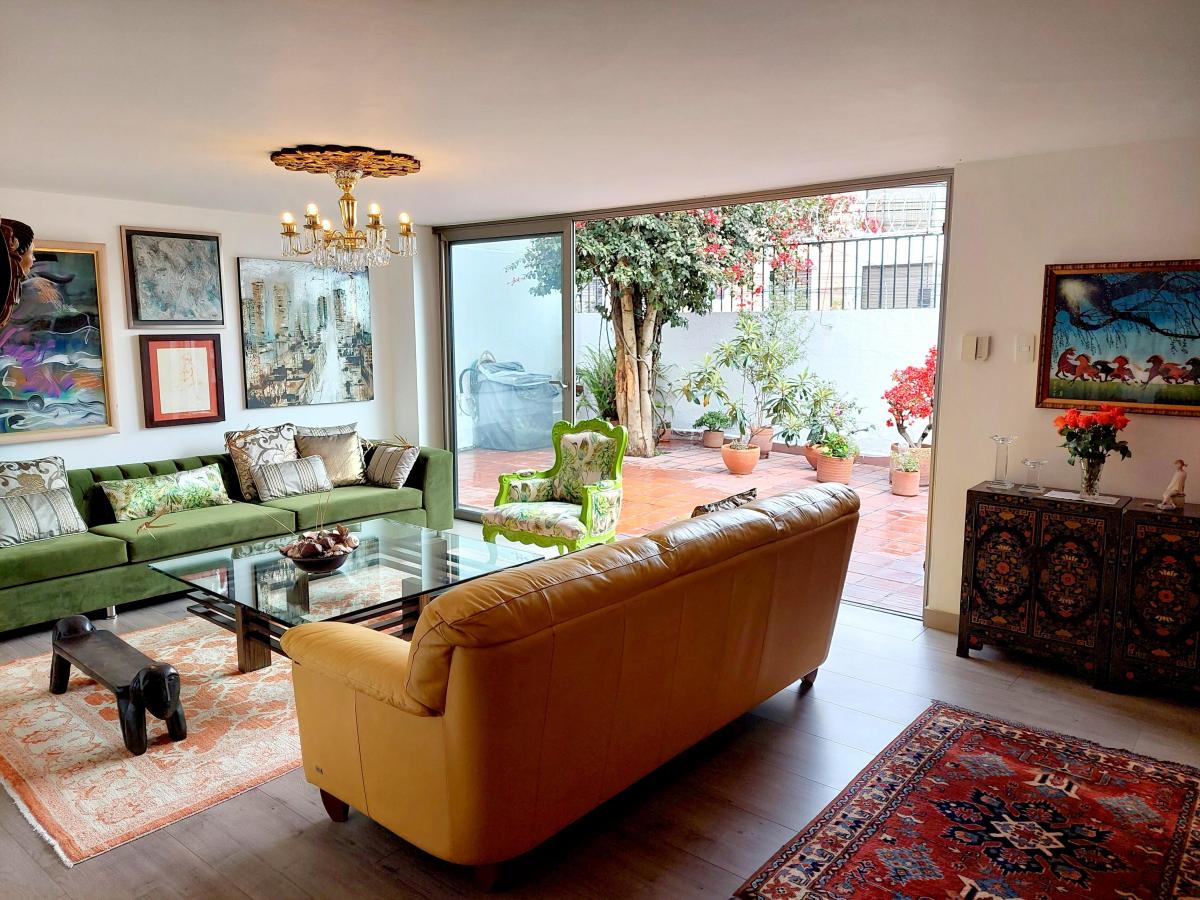 Oportunidad de Inversión – Vendo Amplia Casa Independiente con 3 Departamentos Calle Las Palmeras — imagen 10