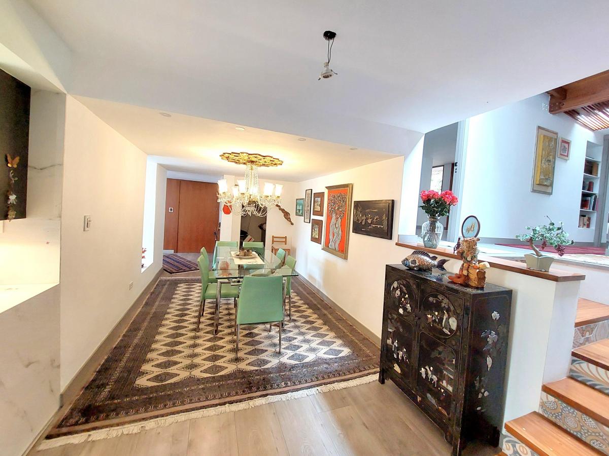 Oportunidad de Inversión – Vendo Amplia Casa Independiente con 3 Departamentos Calle Las Palmeras — imagen 8