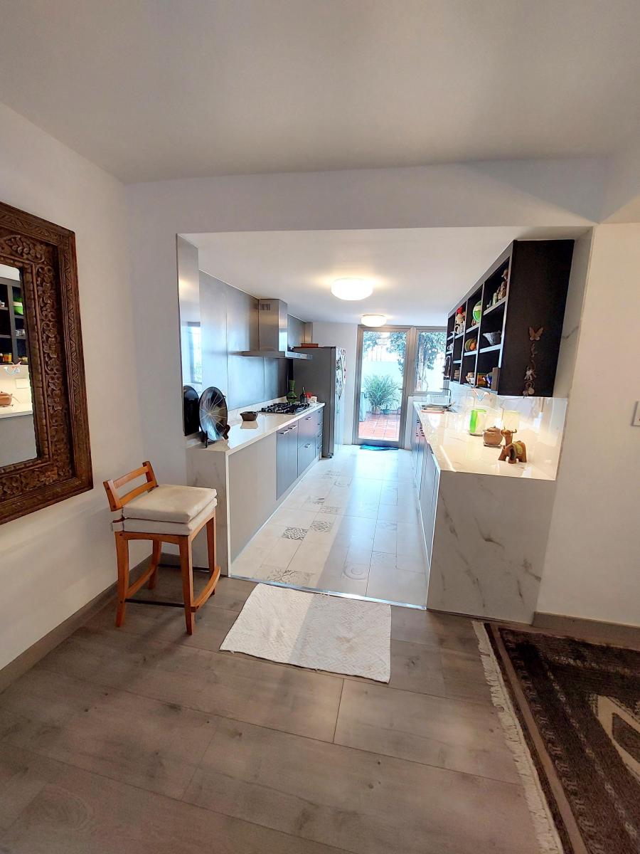 Oportunidad de Inversión – Vendo Amplia Casa Independiente con 3 Departamentos Calle Las Palmeras — imagen 7