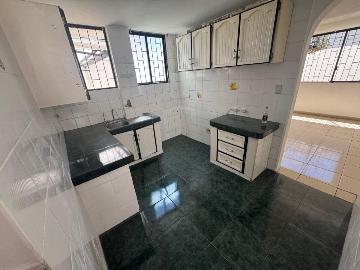 Vendo Casa con Jardin Privado Sector El Condado Conjunto Privado — imagen 9